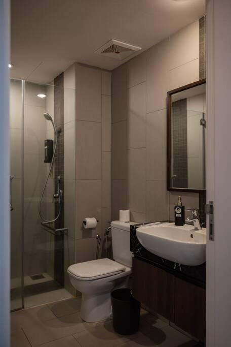 Deluxe Seaview Suite Twin Bed By The Only Bnb Tanjung Tokong Kültér fotó